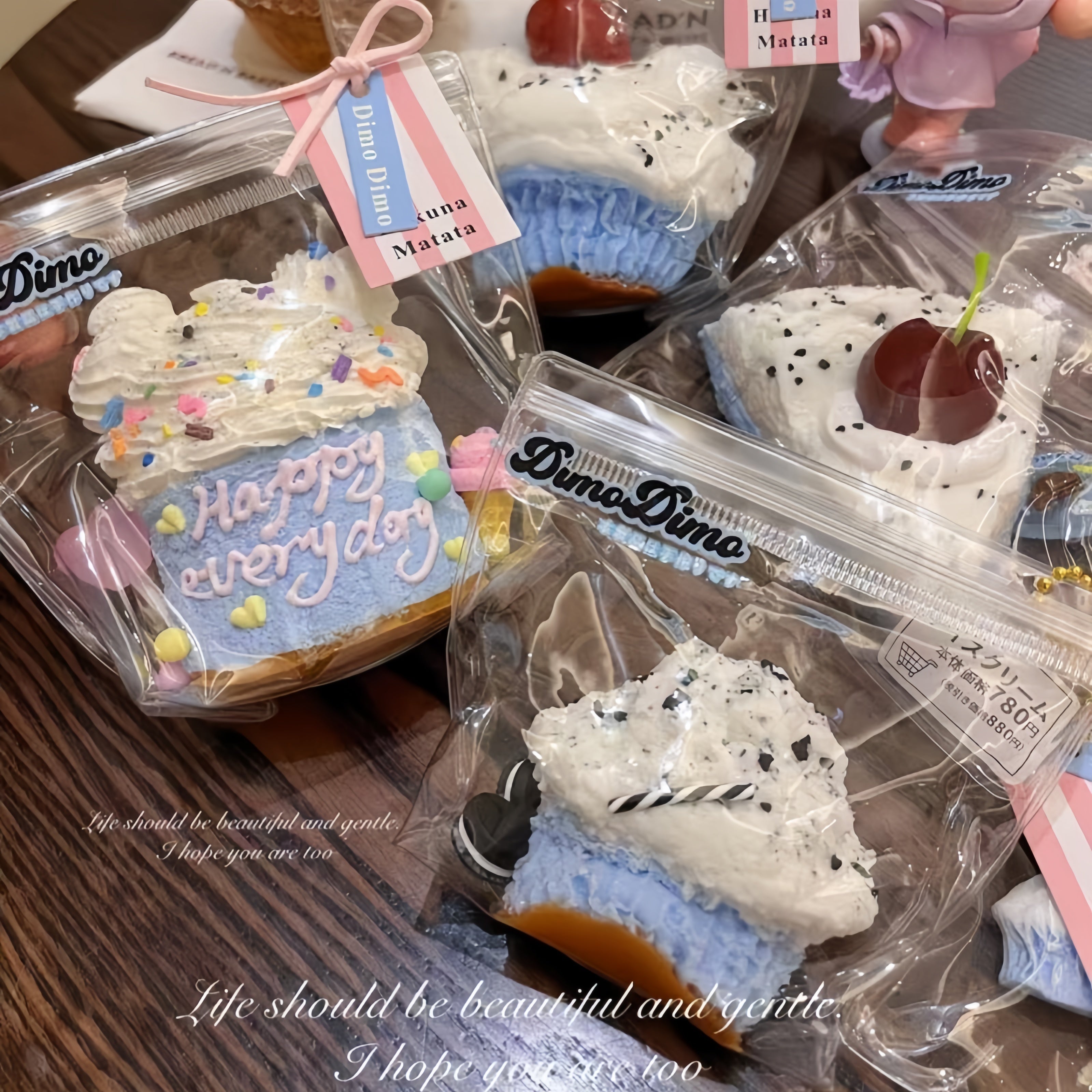 Slow Rising Cake Squishy – Fun & Relaxing Fidget Toy for All Ages