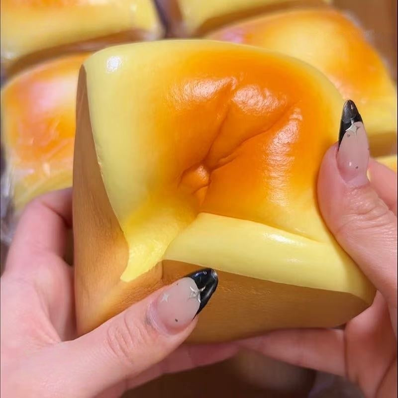 π₯Soft & Squeezable: Bread - like Squishy Toy for Ultimate Relaxationπ₯β¨