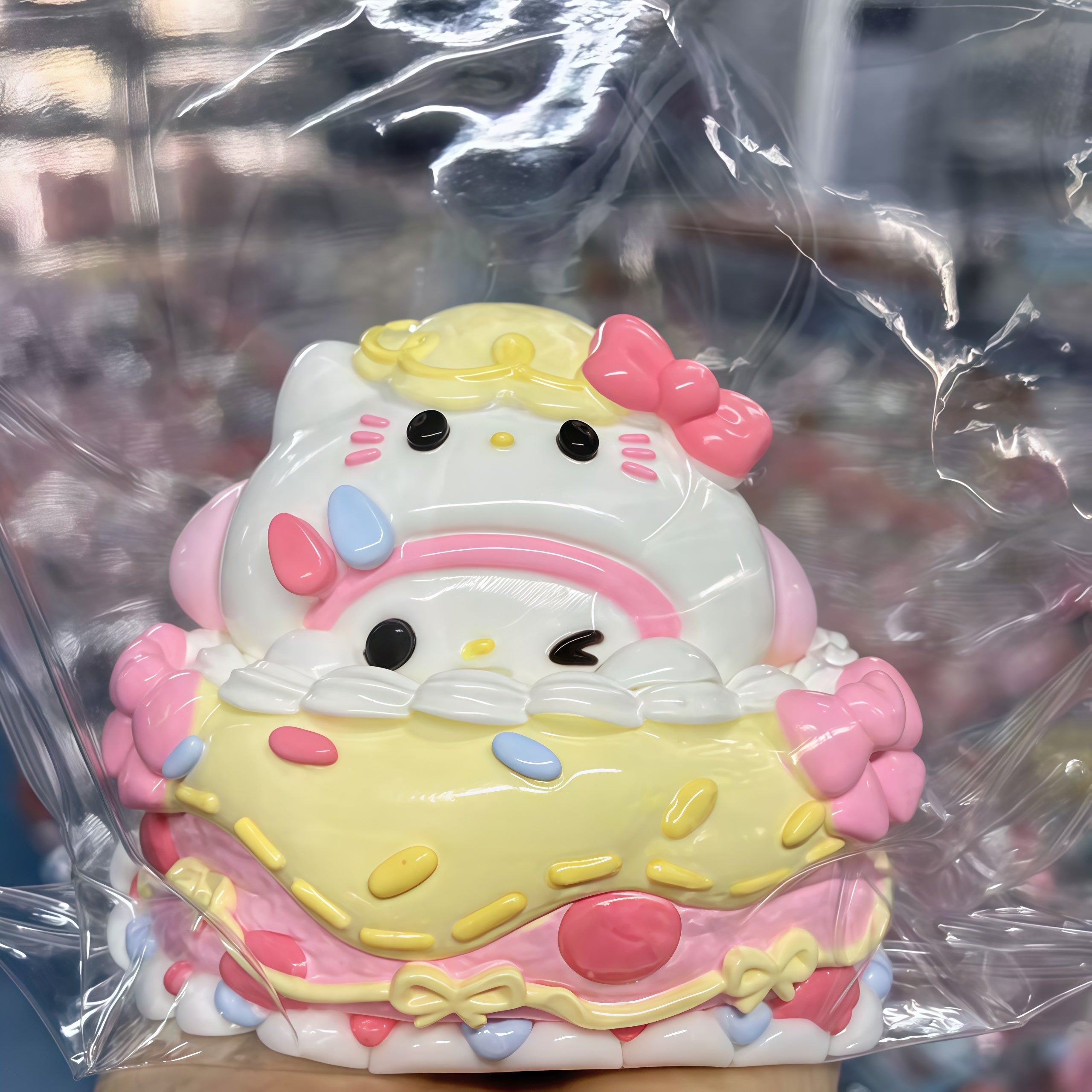 🎂 Kawaii Hello Kitty Cake Decor | Adorable Desk & Shelf Charm 💕