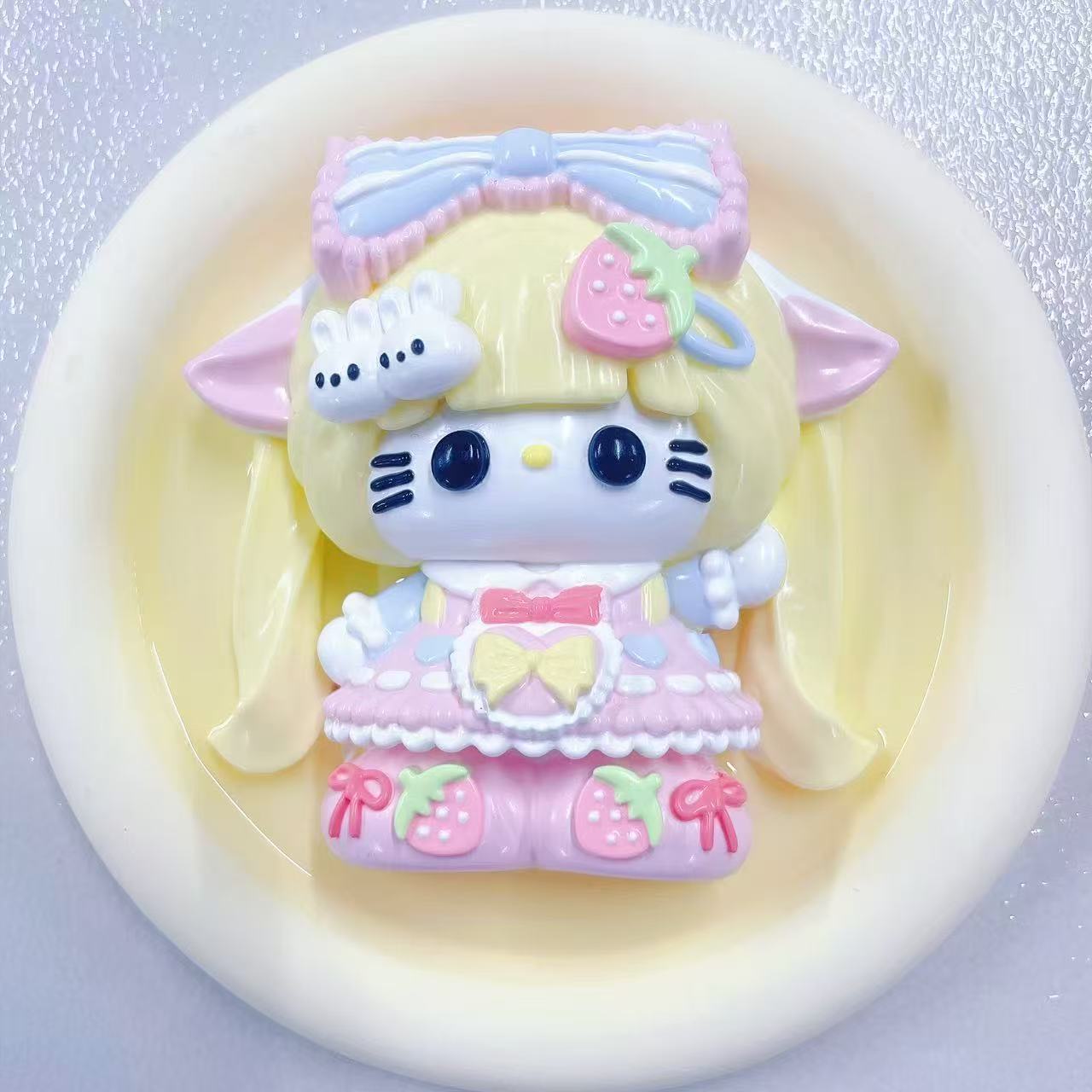 Kawaii Strawberry Cat Girl Squishy Toy – Cute Stress Relief Slow Rising