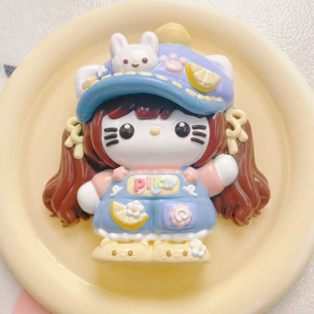 Kawaii Strawberry Cat Girl Squishy Toy – Cute Stress Relief & Slow Rising