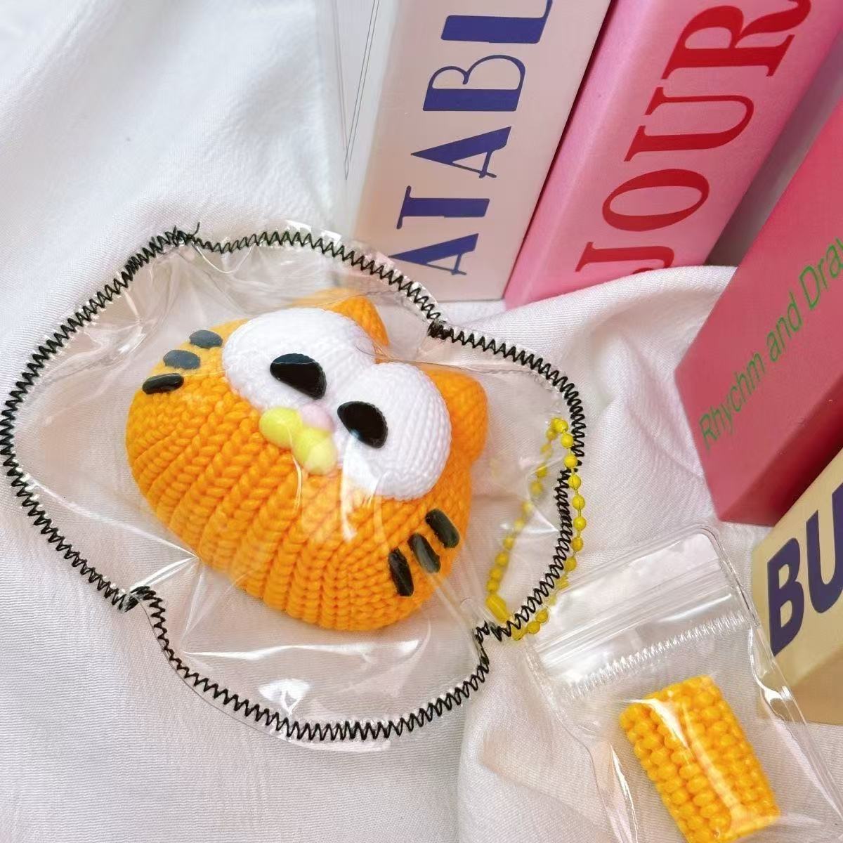 Garfield silicone squeeze toy comes with a corn squeeze toy