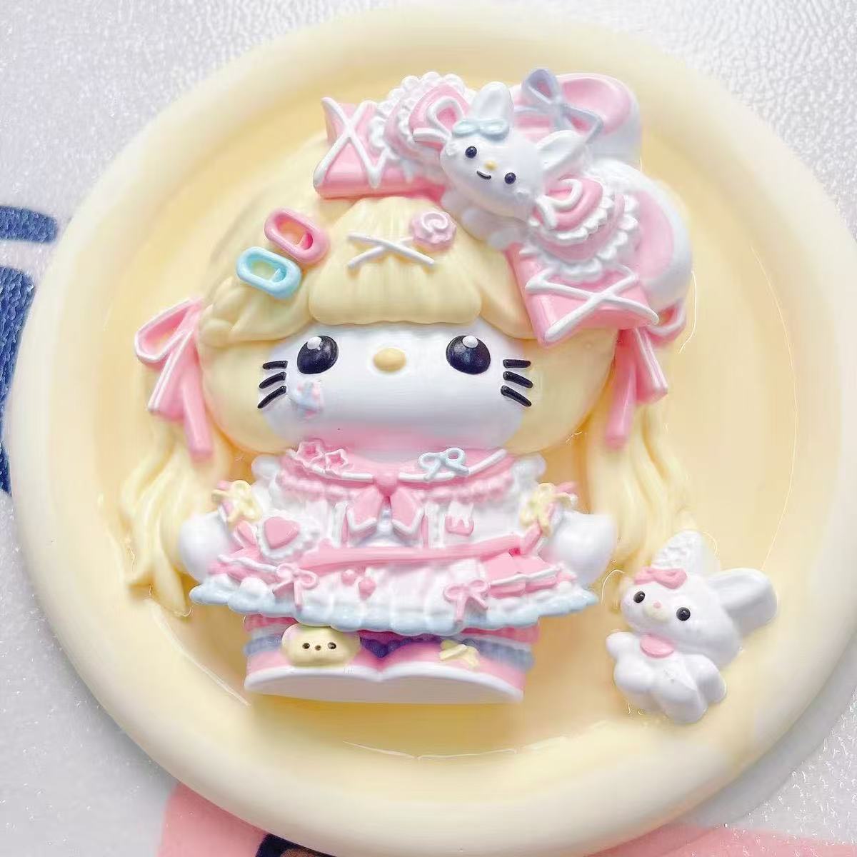 Kawaii Strawberry Cat Girl Squishy Toy – Cute Stress Relief & Slow Rising